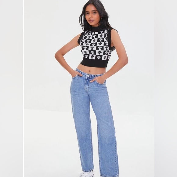 Forever21 checkerboard mushroom sweater vest medium - Picture 3 of 9